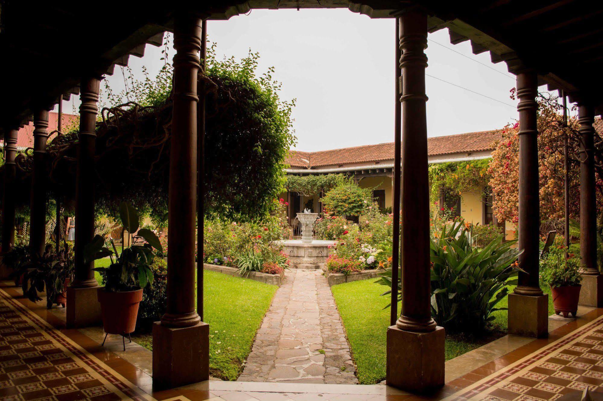 Hotel Aurora Antigua Kültér fotó
