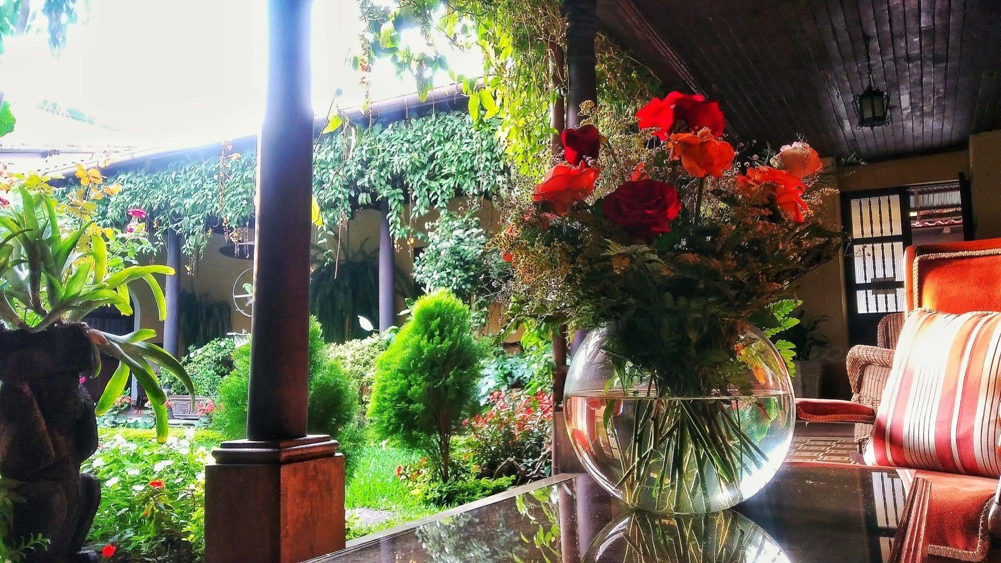 Hotel Aurora Antigua Kültér fotó